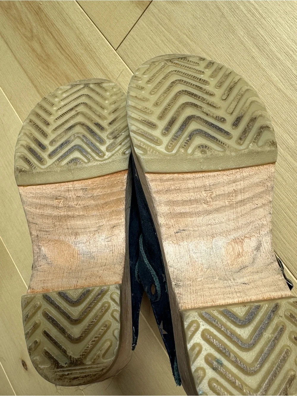 Hannah Anderson Girls Clogs Navy Size 2 EU34